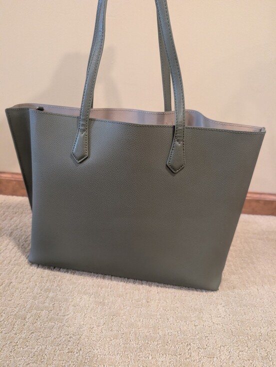 Quince Handbags - Quince Italian Leather Triple Compartment Shopper Tote Olive Green